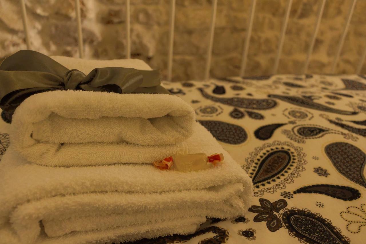 Il Sottano Del Conte Hotel กอนแวร์ซาโน ภายนอก รูปภาพ